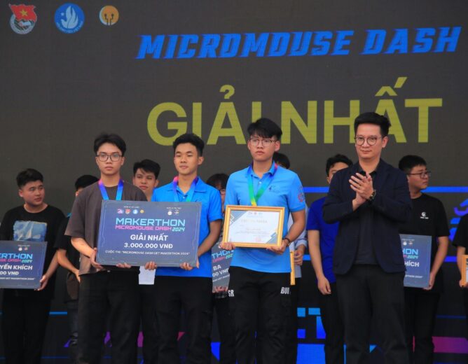 Đội sinh viên Học viện Công nghệ Bưu chính Viễn thông giành giải nhất tại cuộc thi “UET MAKERTHON 2024 – Micromouse Dash”