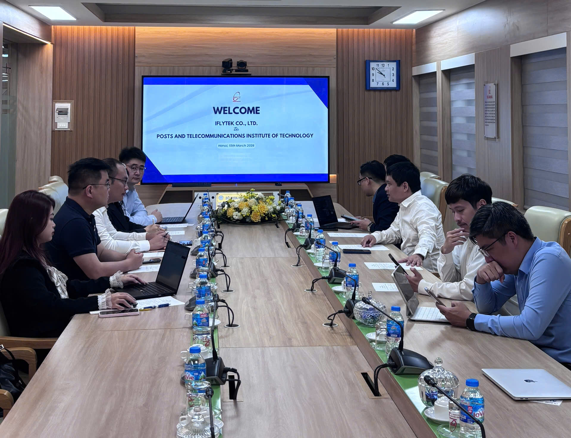 PTIT Meets with iFlyTek to Promote AI Applications in Education