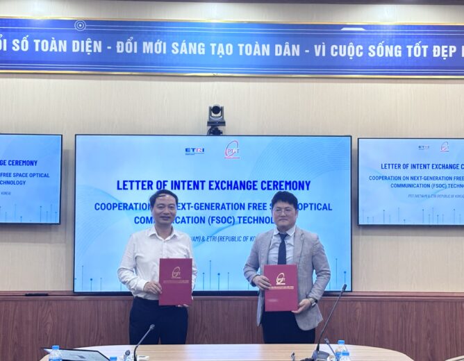 PTIT và ETRI (Hàn Quốc) trao Ý định thư về thúc đẩy hợp tác nghiên cứu công nghệ