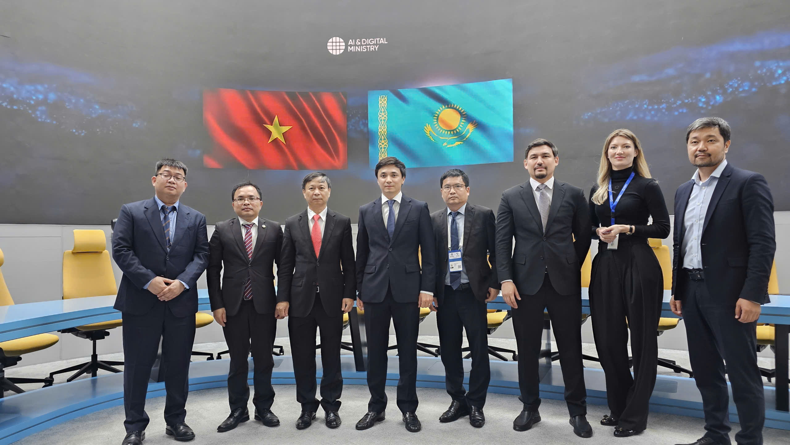 Từ “Invisible Government” đến hạ tầng AI quốc gia: Việt Nam – Kazakhstan thúc đẩy chia sẻ kinh nghiệm chuyển đổi số