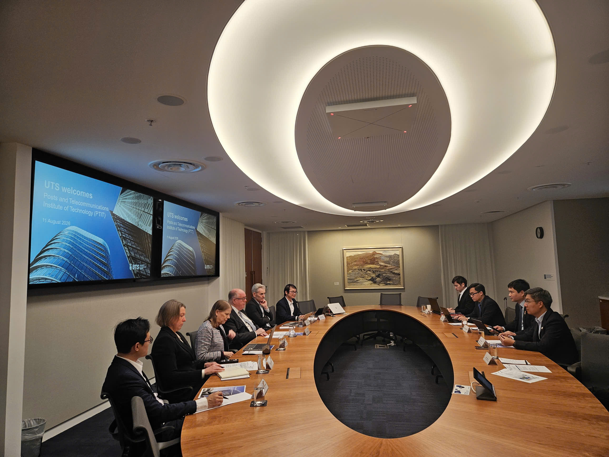 Học viện Công nghệ Bưu chính Viễn thông làm việc với Đại học Công nghệ Sydney, mở rộng hợp tác từ nghiên cứu đến đào tạo