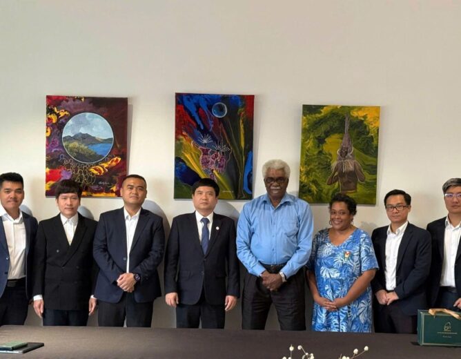 Học viện Công nghệ Bưu chính Viễn thông thúc đẩy hợp tác dài hạn với Bộ Giáo dục nước Cộng hòa Vanuatu